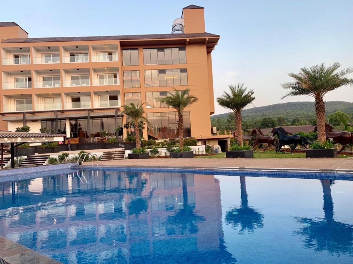 Regenta Resort Belagavi エクステリア 写真