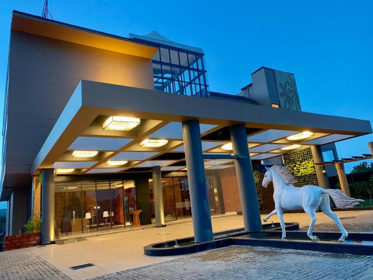 Regenta Resort Belagavi エクステリア 写真