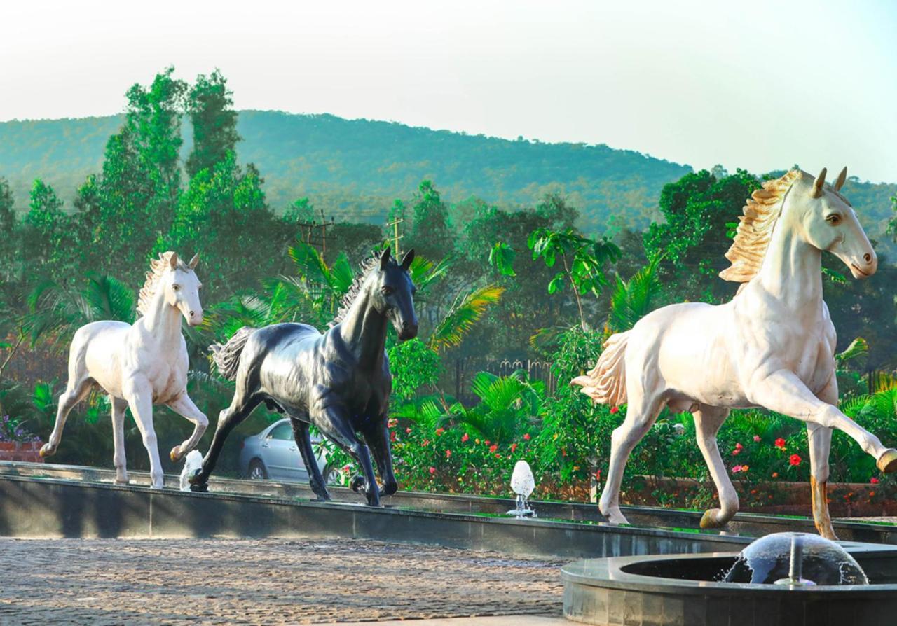 Regenta Resort Belagavi エクステリア 写真