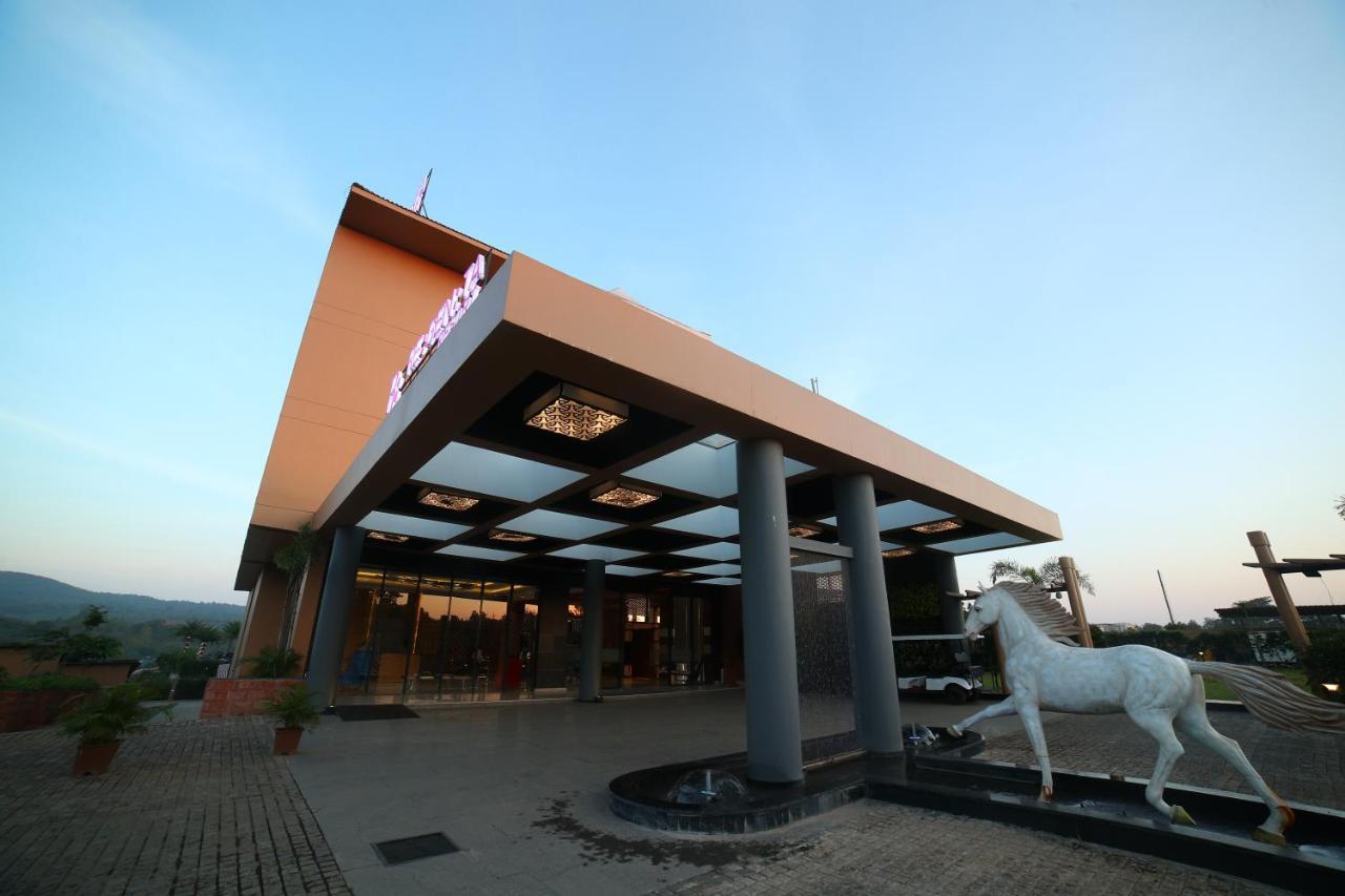 Regenta Resort Belagavi エクステリア 写真