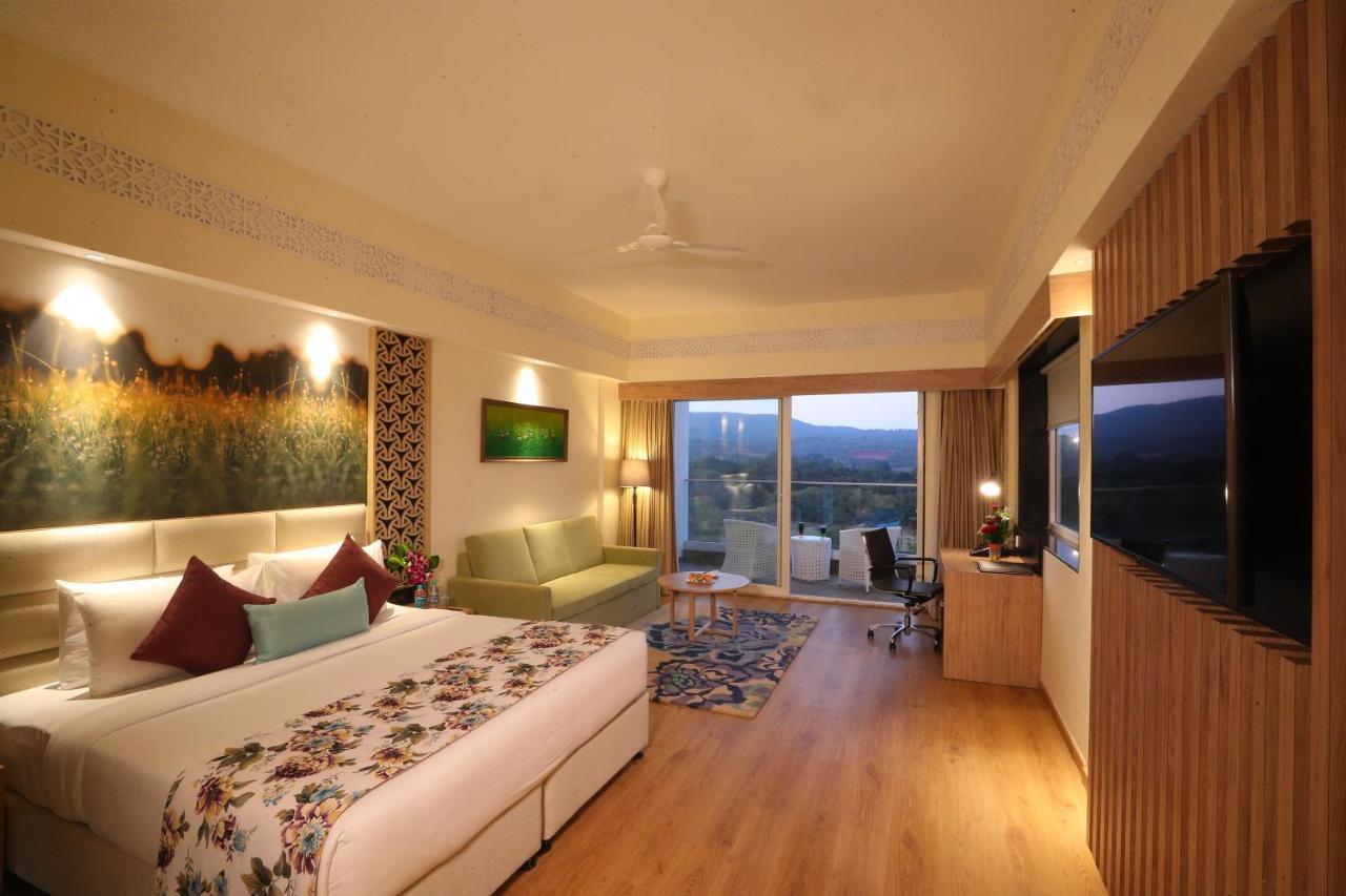 Regenta Resort Belagavi エクステリア 写真